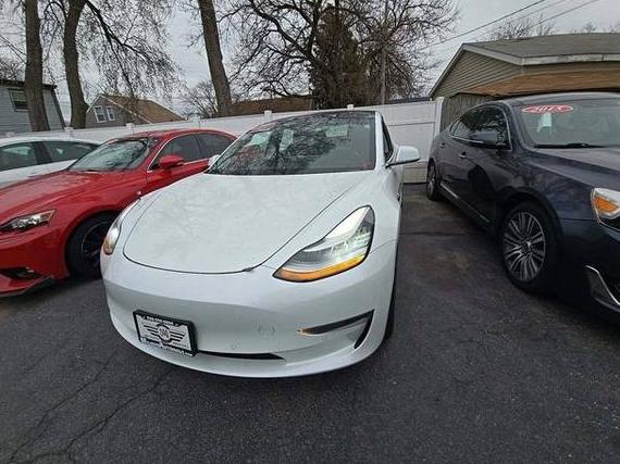 TESLA MODEL 3 2018 5YJ3E1EA1JF025272 image